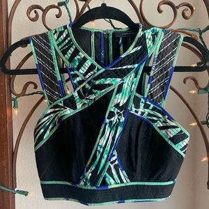 BCBG MAXAZRIA XS CUT-OUT CROP TOP